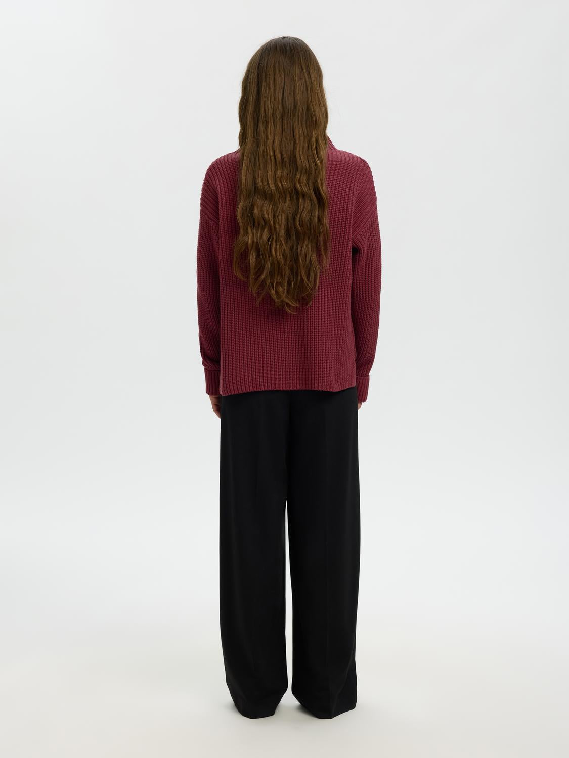 model_shot-back